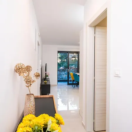 Centre Luxury Apartmán *