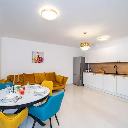 Centre Luxury *